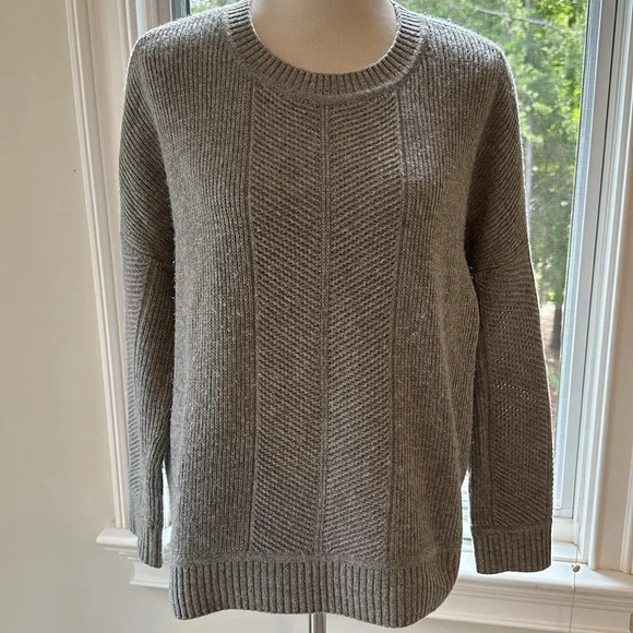 ATHLETA Wool/Cashmere Habitat Sweater, Grey Heather, Small, VGUC - Picture 2 of 6